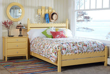 Load image into Gallery viewer, Bedside Chest