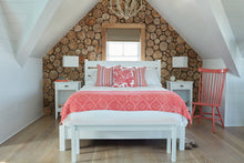 Load image into Gallery viewer, Wyatt Bed