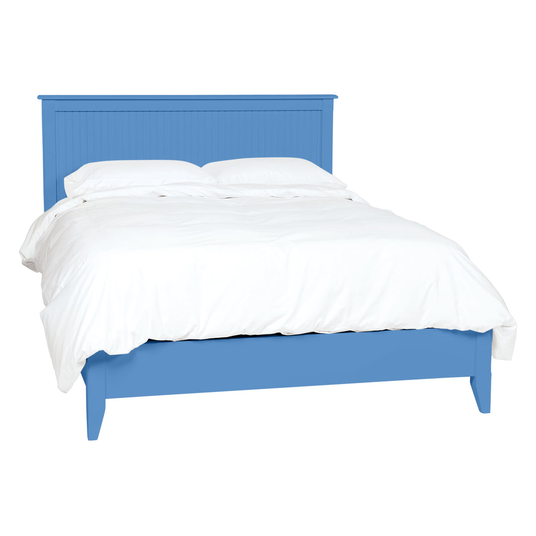 Queen Lily Tapered Leg Standard Bed with Beadboard in Heron