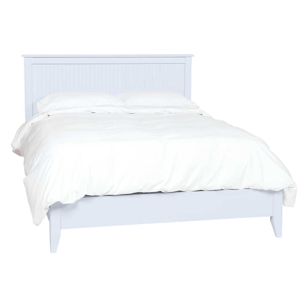 Queen Lily Tapered Leg Platform Bed with Beadboard in Wisp
