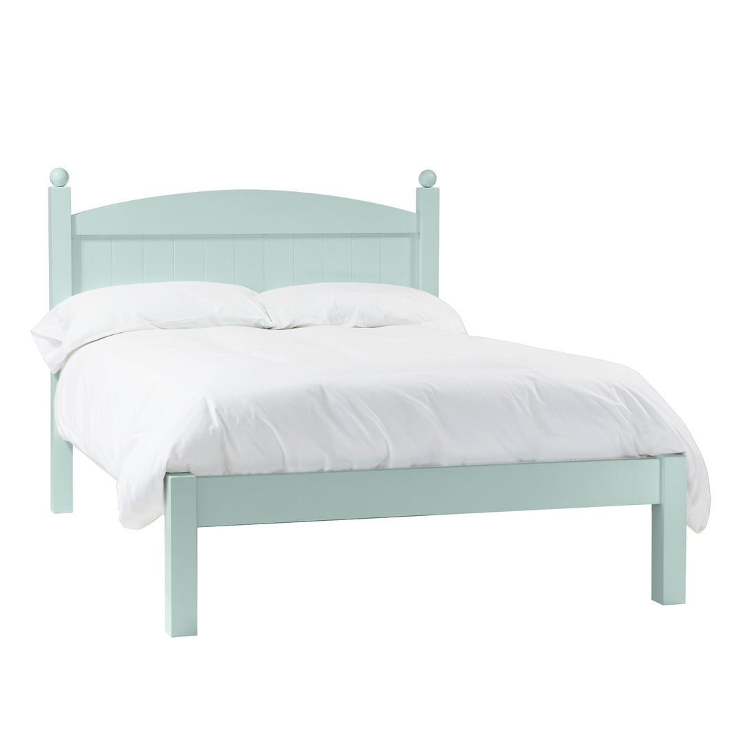 Queen Celeste Platform Bed with Low Footboard and Barnboard Panels in Windy Sky