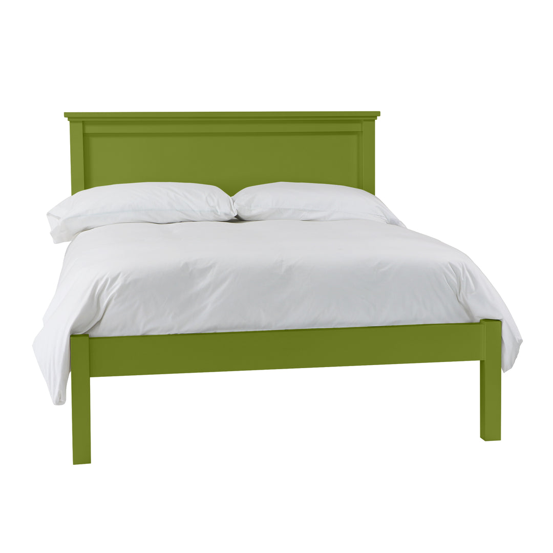 Queen Farmhouse Platform Low Footboard Bed in Lily Pad